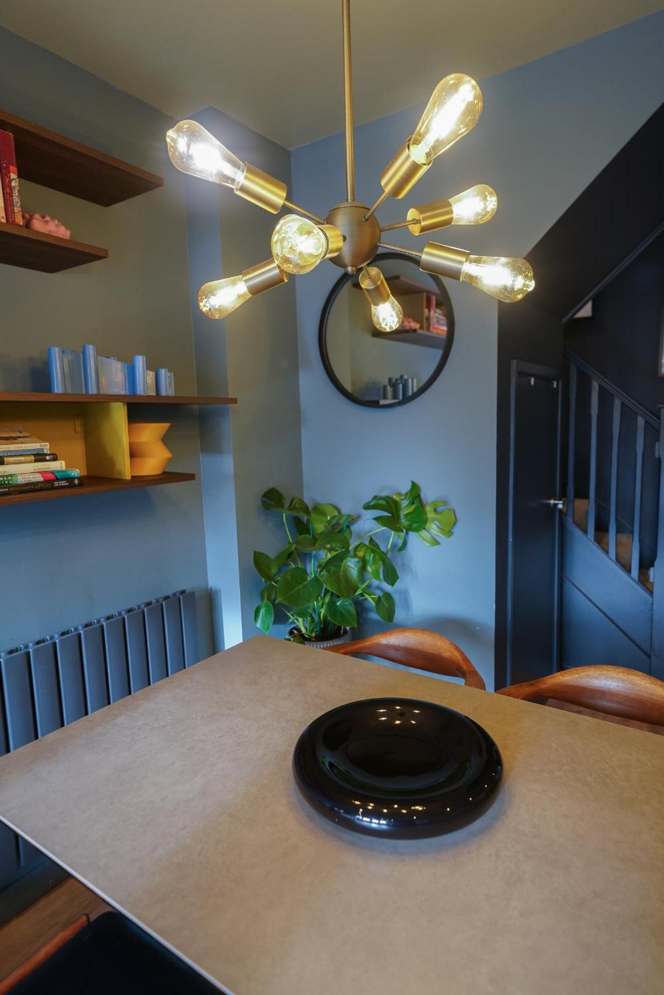 Castle Townhouse - Private Parking - 24 Hr Gym Access - Town Centre Apartment *